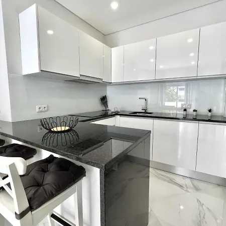 Aman - Near The By Hd Appartamento