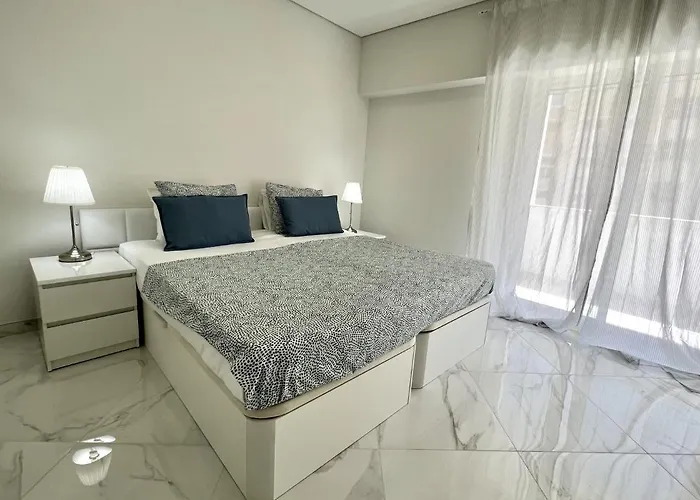 Aman - Near The By Hd Appartement Quarteira